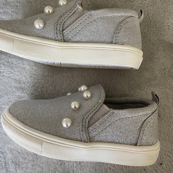 Toddler Slip On Sneakers Size 5 - Picture 2 of 12